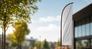 Drapeau oriflamme, l’outil publicitaire qui capte tous les regards